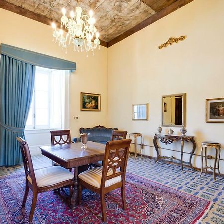 Castello Di Caccuri Suites Extérieur photo