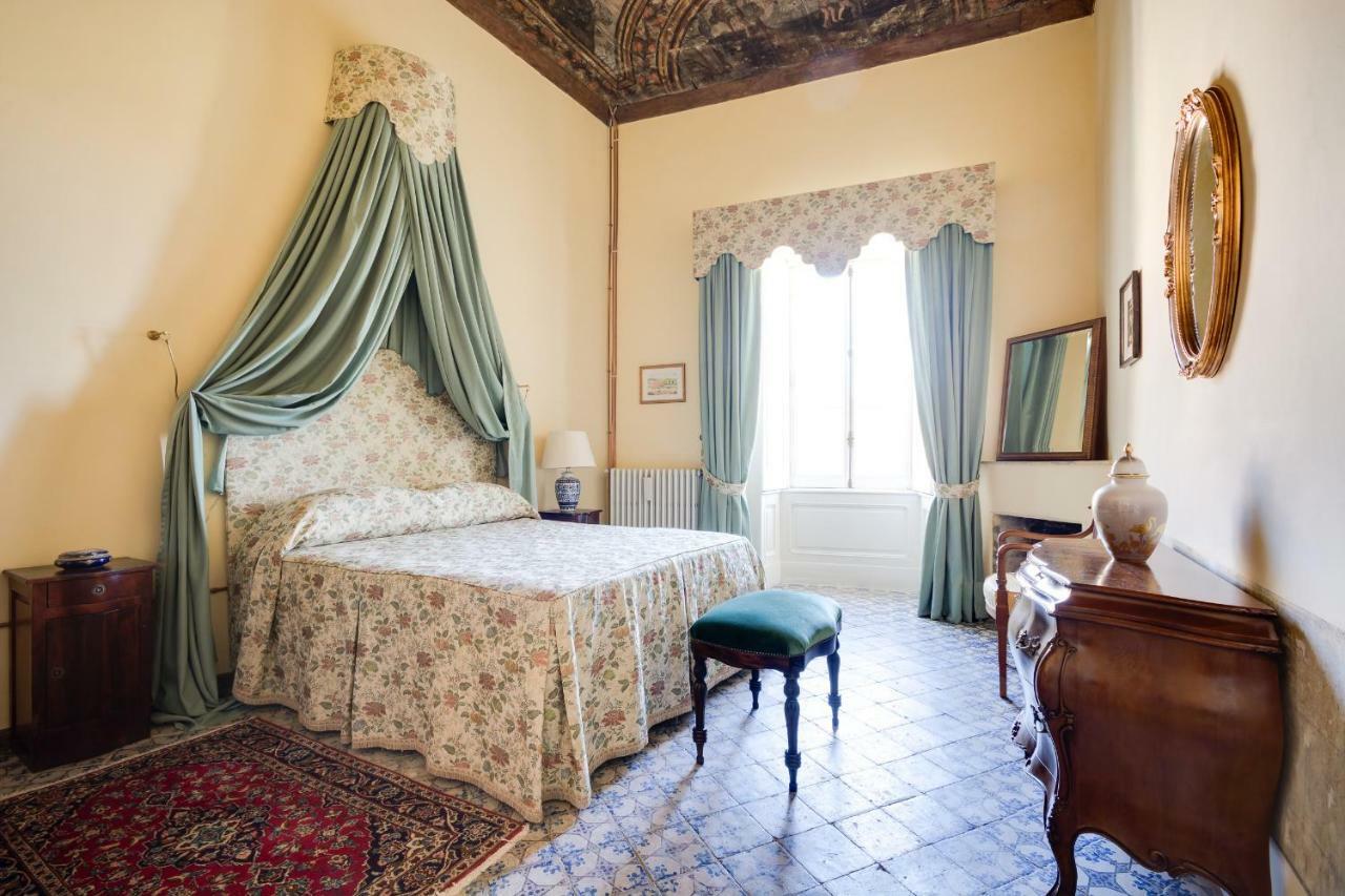 Castello Di Caccuri Suites Extérieur photo