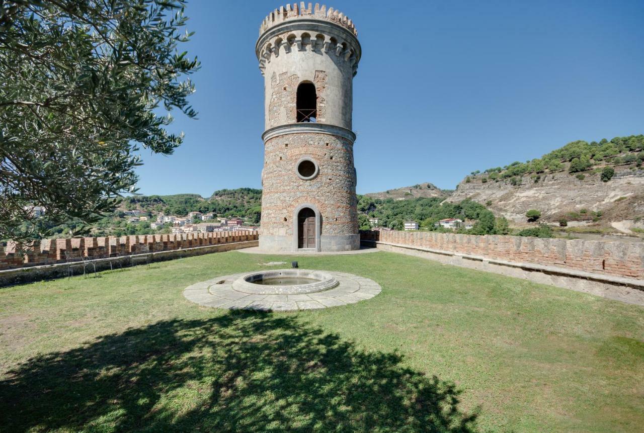 Castello Di Caccuri Suites Extérieur photo