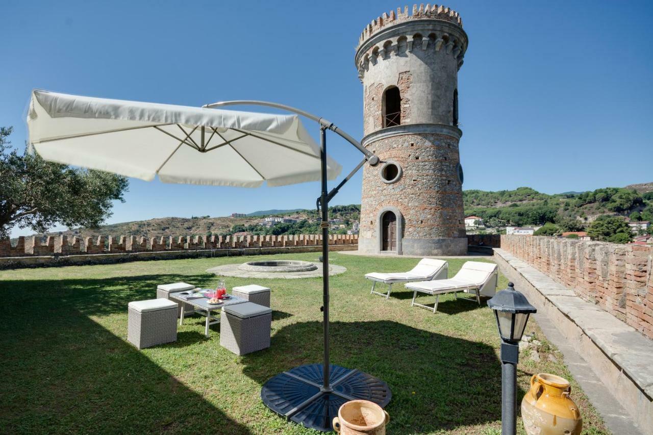 Castello Di Caccuri Suites Extérieur photo