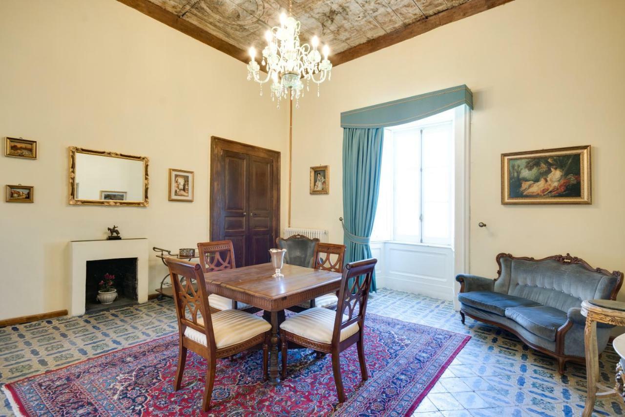 Castello Di Caccuri Suites Extérieur photo
