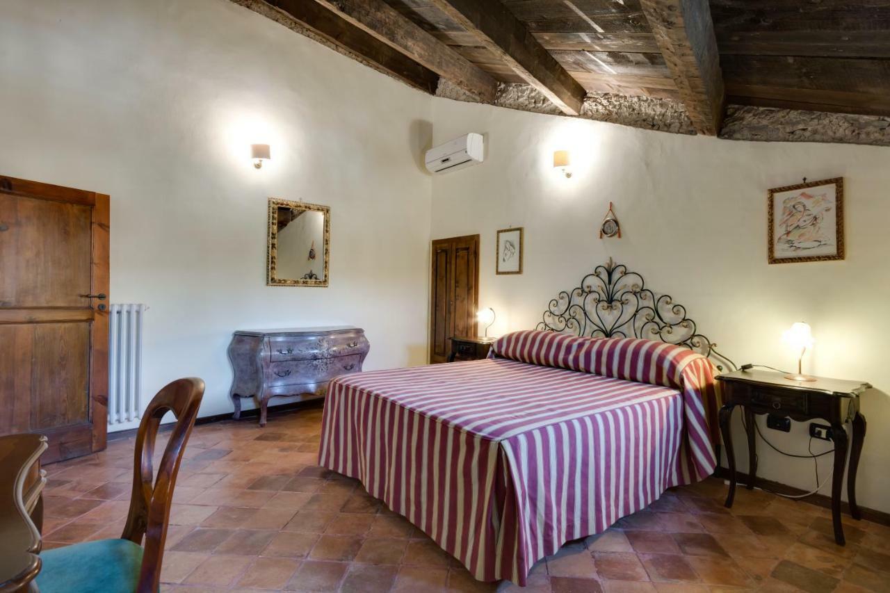Castello Di Caccuri Suites Extérieur photo